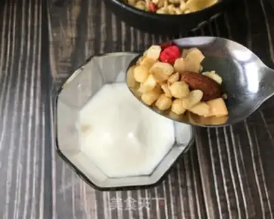 Make Sour cream oatmeal step 6