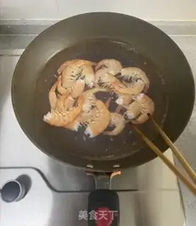 Make Spicy shrimp with lemon step 2