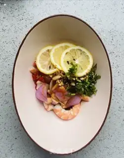Make Spicy shrimp with lemon step 4