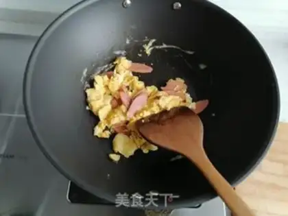 Make Three pieces of rice powder step 2