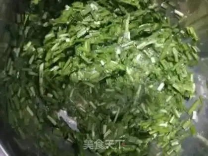 Make Scrambled eggs step 2