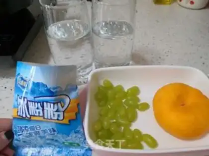 Make Grapes on milk step 0