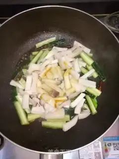 Make cucumber fried abalone step 6