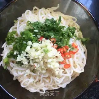 Make cucumber silk noodles step 8
