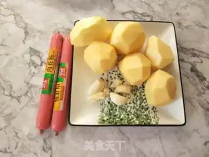 Make Roast potatoes, fried sausage step 0