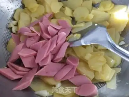 Make Roast potatoes, fried sausage step 4