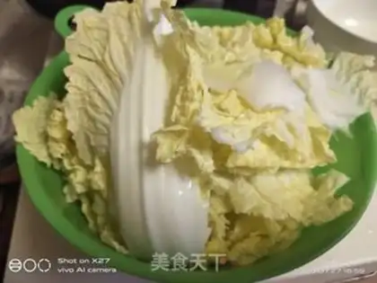 Make Chicken soup cabbage step 1