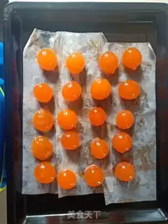 Make The egg yolk mooncake step 5