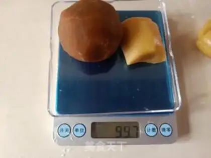 Make The egg yolk mooncake step 6