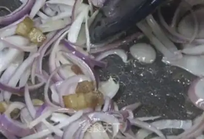 Make Onion sprouts step 4