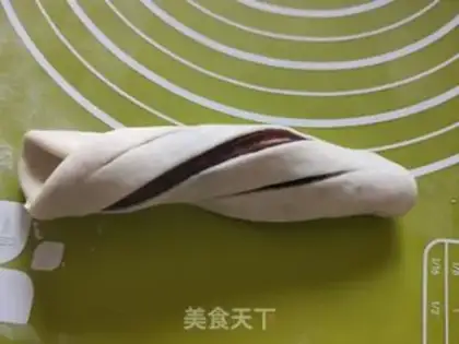 Make Bean roll bread step 16