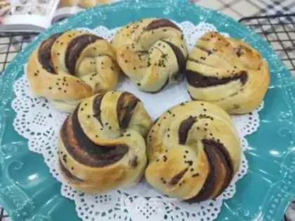 Make Bean roll bread step 24