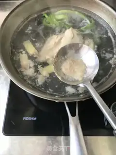 Make The cold hand tore the chicken step 1