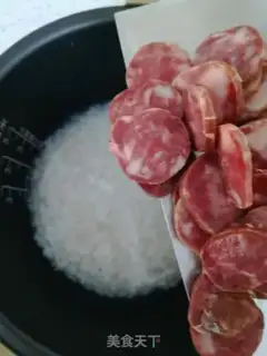 Make Champagne sausage sauce step 1