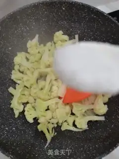 Make Garlic florist step 3