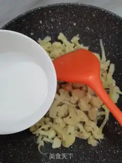 Make Garlic florist step 5