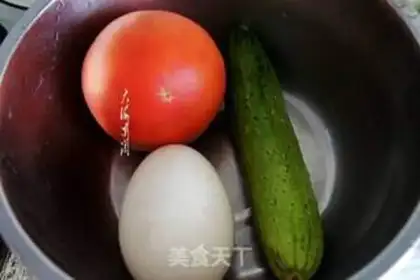 Make Tomato cucumber fried goose eggs step 0
