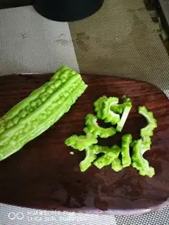 Make cucumber juice step 1