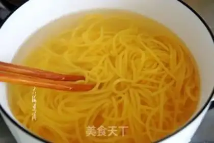 Make Spicy corn noodles step 3