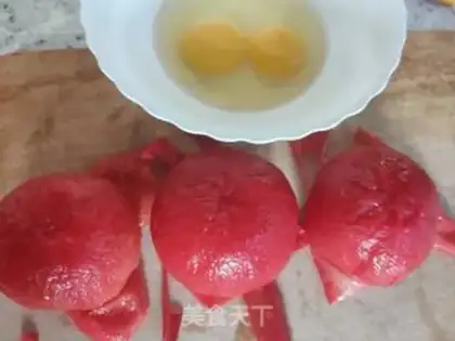 Make Tomato fried eggs step 0