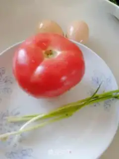 Make Tomato fried eggs step 0