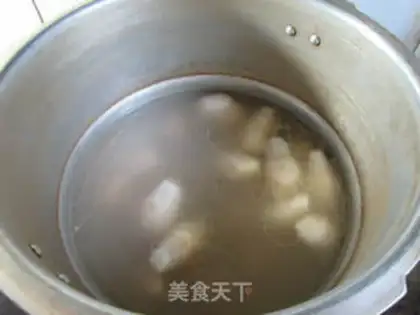 Make Chicken-crunch broth step 4