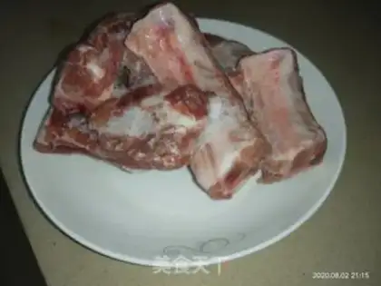 Make Silver-eared pelvis soup step 0