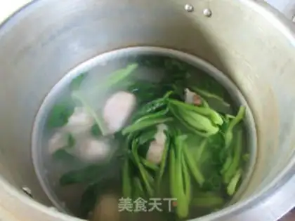 Make Chicken-crunch broth step 9