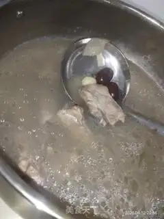 Make Silver-eared pelvis soup step 6