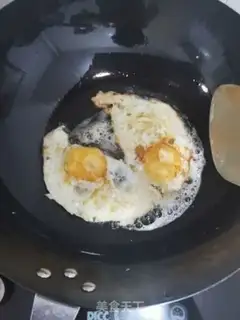 Make Eggs and wheat noodles step 7
