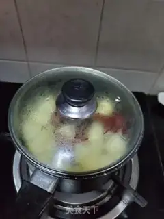 Make Apple black ginger date tea step 2