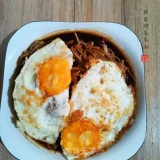 Make Eggs and wheat noodles step 8