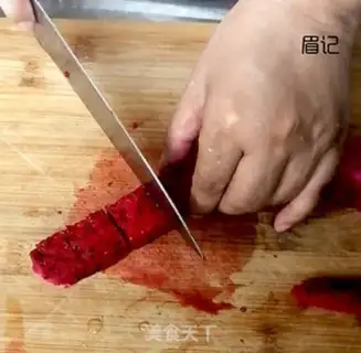 Make Sour cream salad step 1