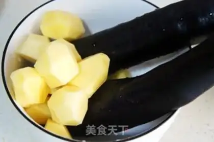 Make Potato stew step 0