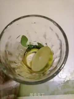 Make Honey lemon mint tea step 3