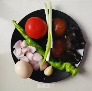 Make Onion molluscs fried eggs step 0