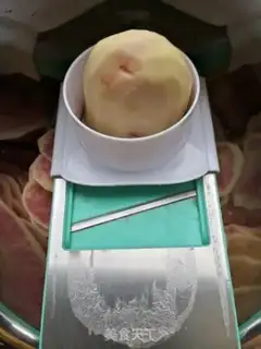 Make Carnival potato chips step 1
