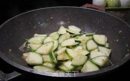 Make Onion sauna step 4