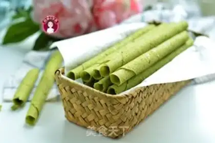 Make Little fresh sesame egg rolls step 12