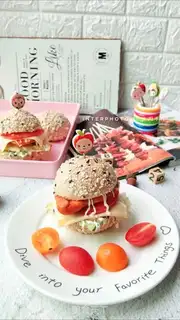 Make Low-fat, black whole wheat chicken burger step 10