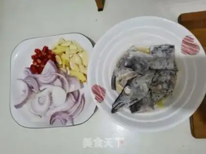 Make Onions burn fish step 4