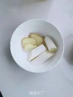 Make Chicken soup with mushrooms step 2