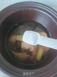 Make Chicken soup with mushrooms step 4