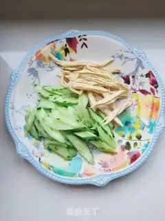 Make Cracker cucumber step 1