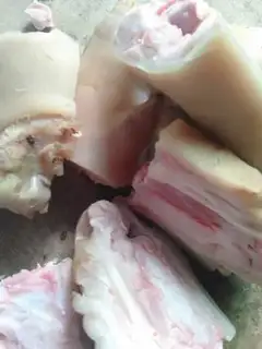 Make Smoky pig hoof step 1