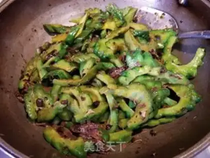 Make The beanfish fried the bitter melon step 6