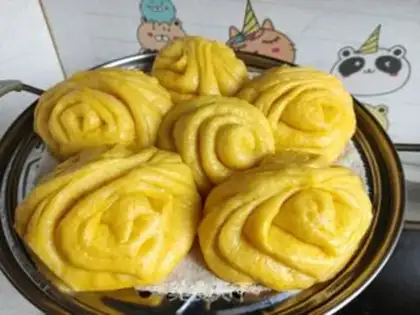 Make Pumpkin rolls step 17