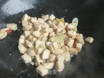 Make Onion pepper fried chicken step 15