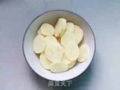 Make Frozen potatoes step 1