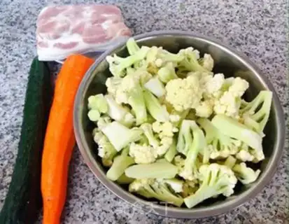 Make The bouquet makes the meat step 0